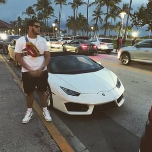 Meet your Posher, Luis